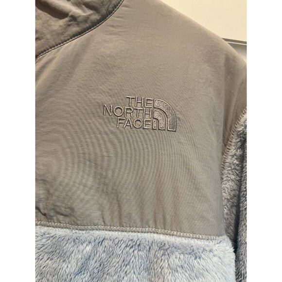The North Face fuzzy Jacket light blue - Picture 3 of 6